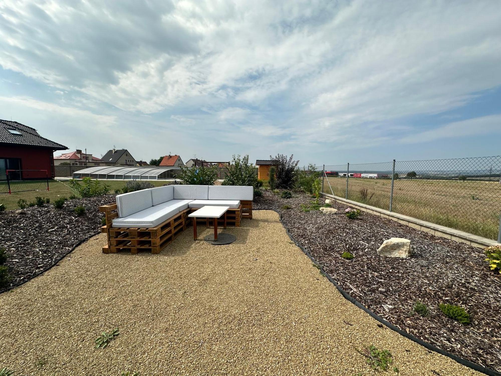 House&Garden&Pool Villa Slapy  ภายนอก รูปภาพ
